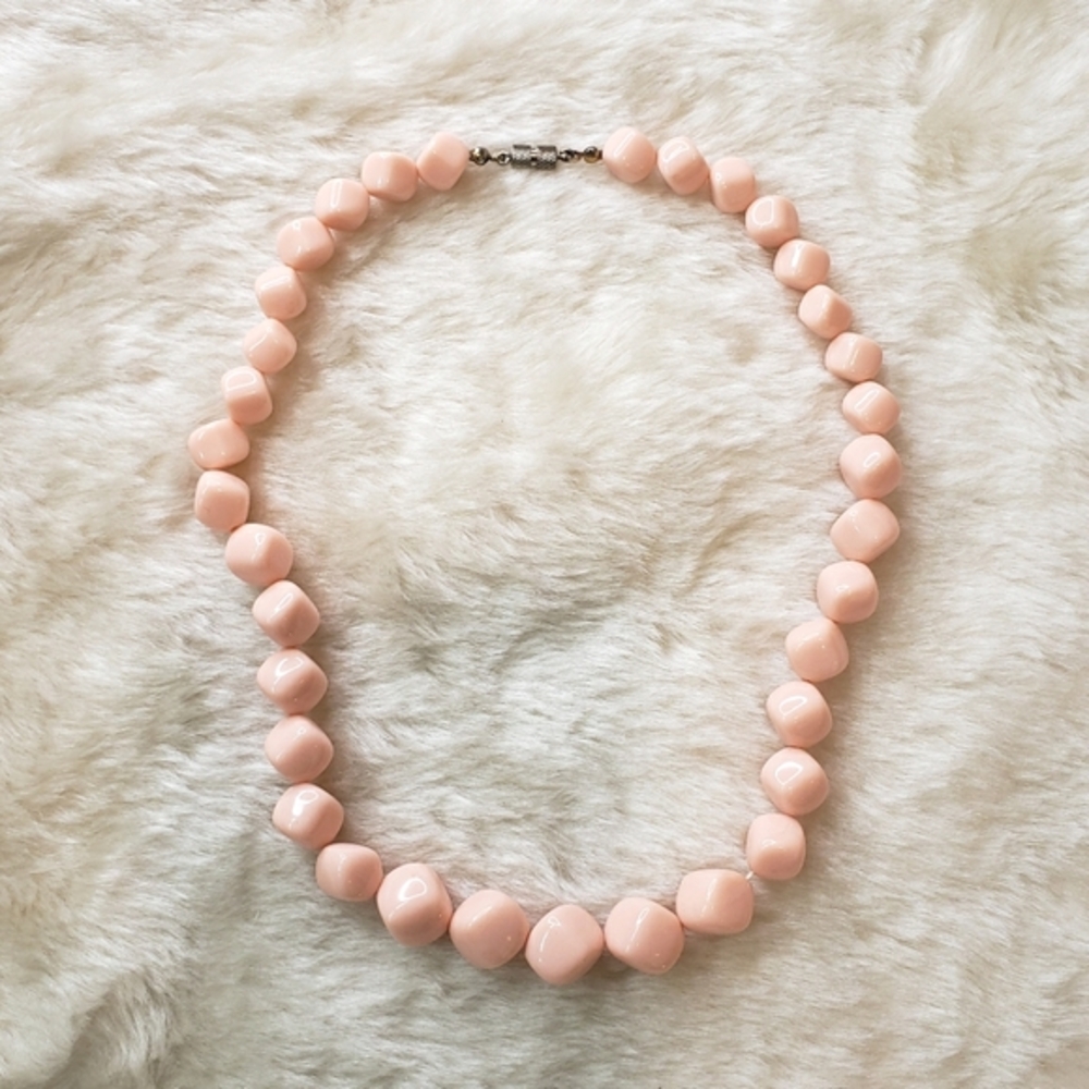 VINTAGE 60s Lucite Pale Pink Rounded Square Beaded Necklace